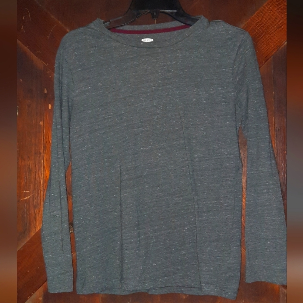🍀3/15 Boy's Old Navy Long Sleeve tee-shirt